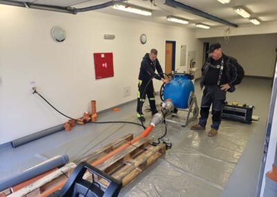 zavedenie sanačného rukávu cipp inverznou metódou do potrubia